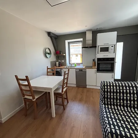 Petite Maison Privee De 33m2 Avec Etang * Beaucouzé