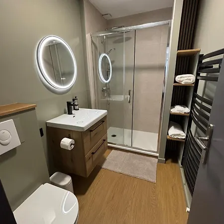 Petite Maison Privee De 33m2 Avec Etang * Beaucouzé